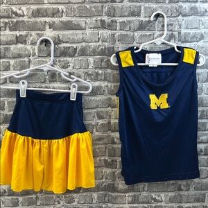 Girl's Michigan‎ cheerleading set